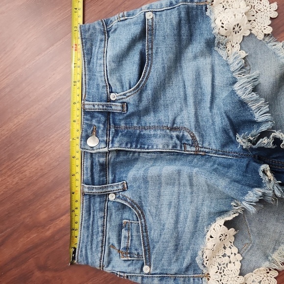 Mossimo shorts womens lace crochet denim size 2 / 26 stretch high rise - Picture 5 of 8